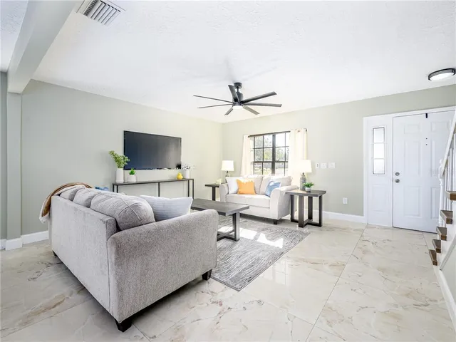 $435,000 | 520 Wynnwood Drive, Brandon, FL 33511