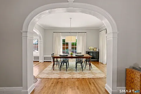 $2,099,000 | 5 Farnham Court, Westport, CT 06880
