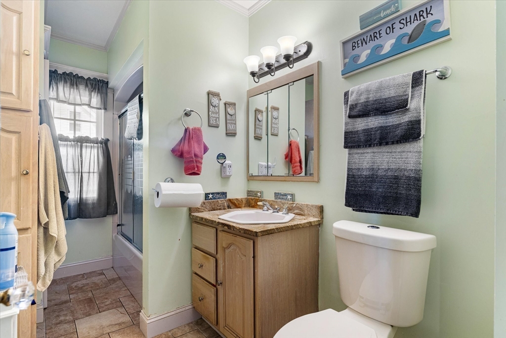 85 Narragansett Street Springfield, MA 01107 - Photo 28 of 42