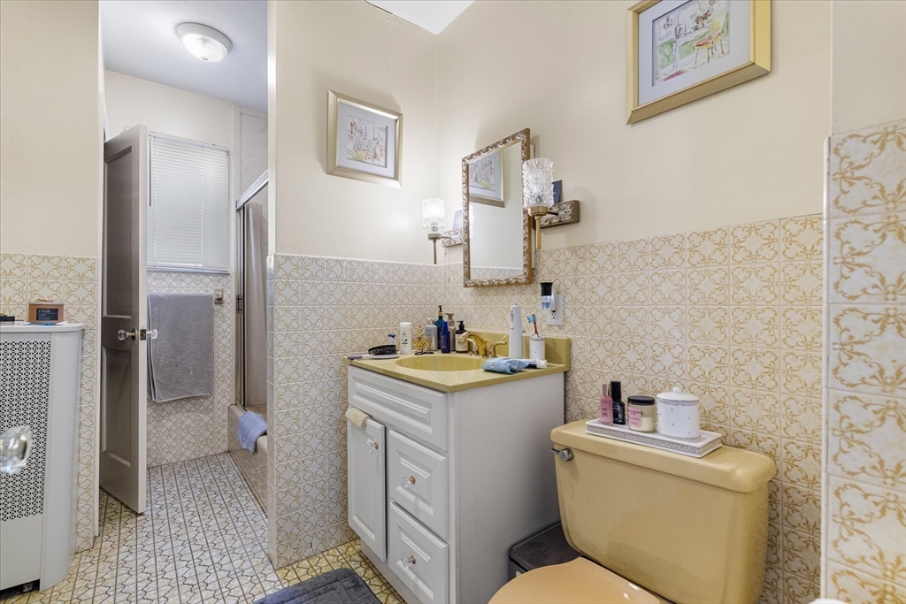 85 Narragansett Street Springfield, MA 01107 - Photo 30 of 42