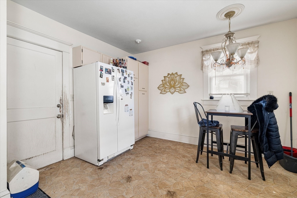 85 Narragansett Street Springfield, MA 01107 - Photo 34 of 42