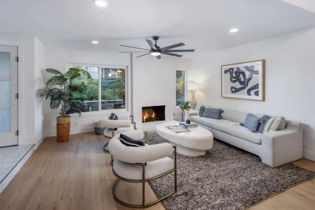 $1,349,000 | 1986 Azure Way, Encinitas, CA 92024