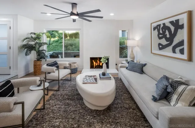 $1,349,000 | 1986 Azure Way, Encinitas, CA 92024