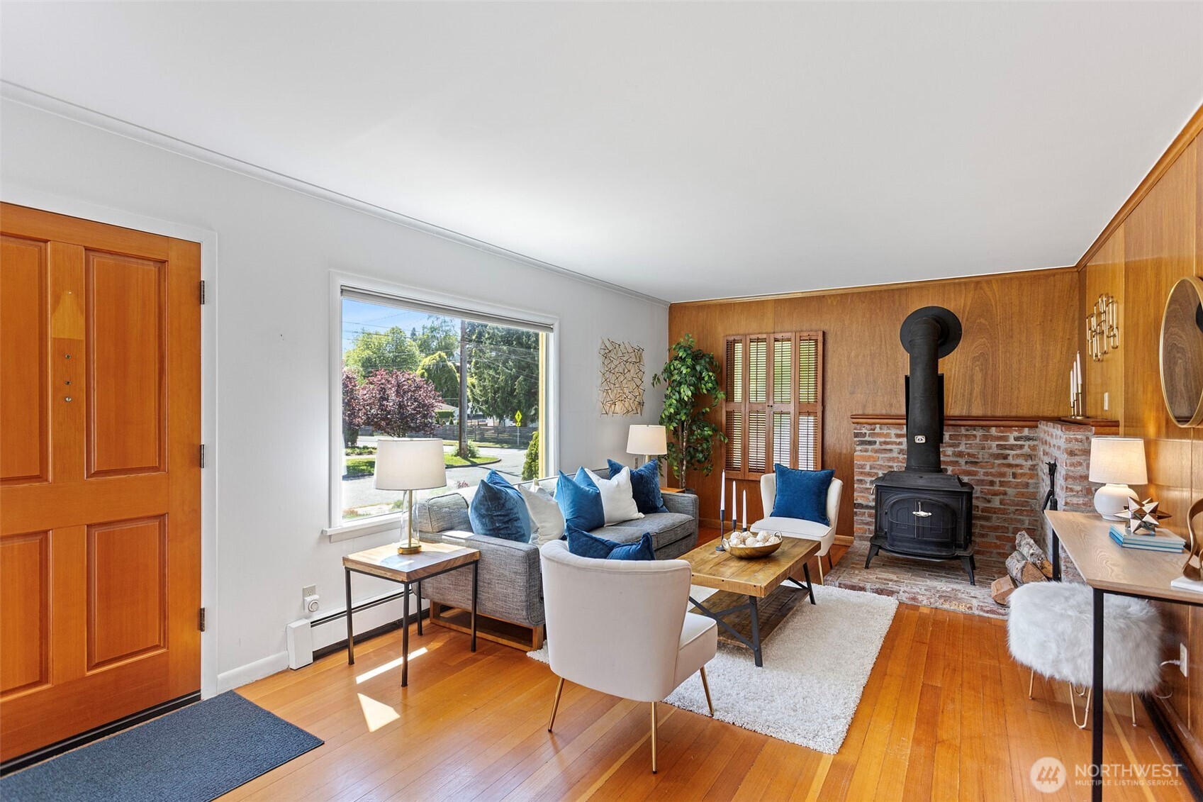 4812 Southwest Stevens Street Seattle, WA 98116 - Photo 6 of 28