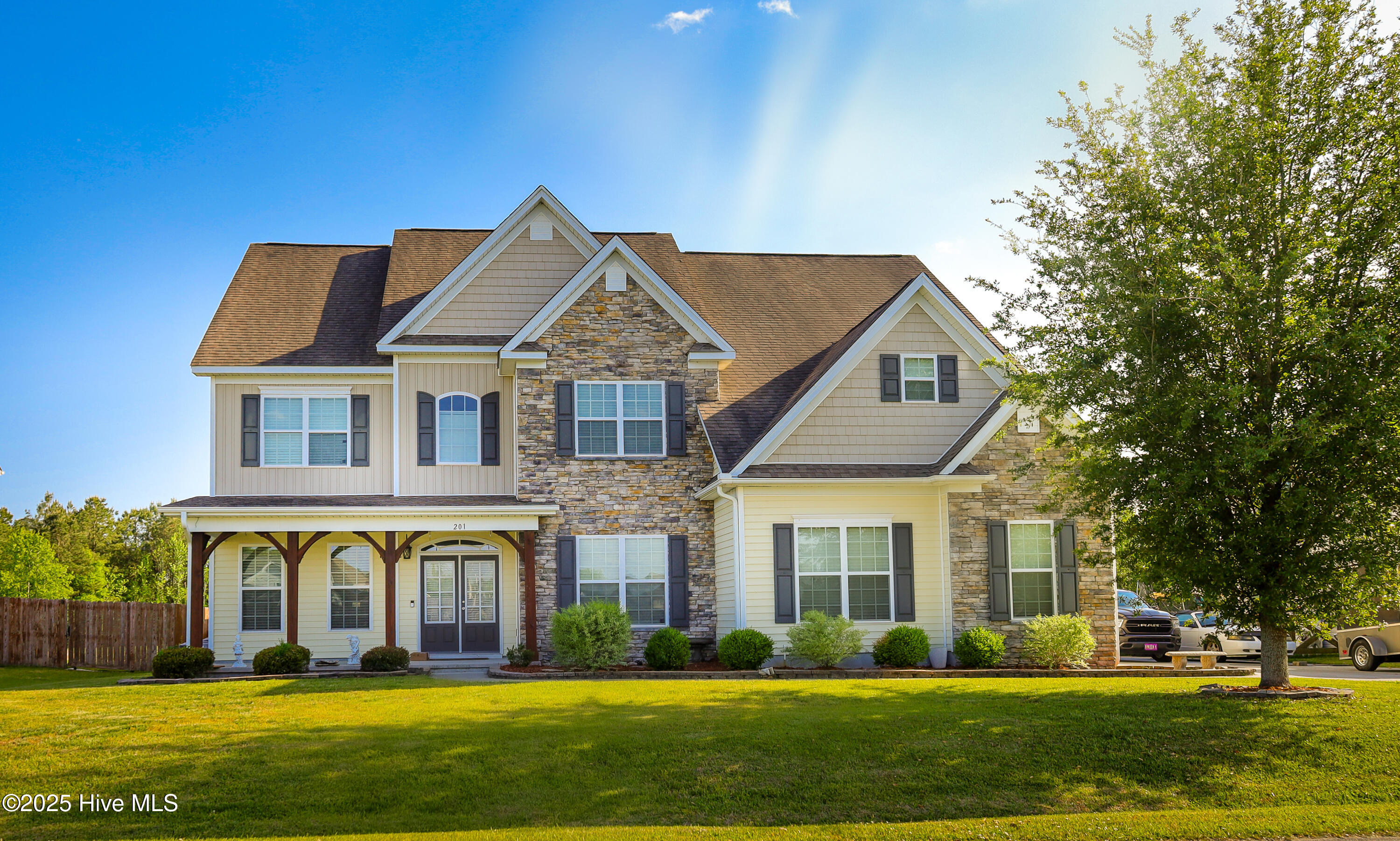 201 River Winding Road Jacksonville, NC 28540 - Photo 1 of 52 Front of home