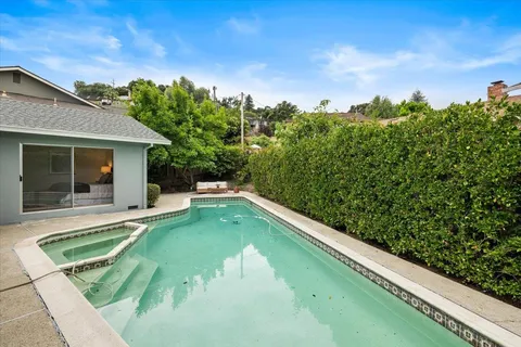$2,100,000 | 32 Bradshaw Terrace, Redwood City, CA 94062