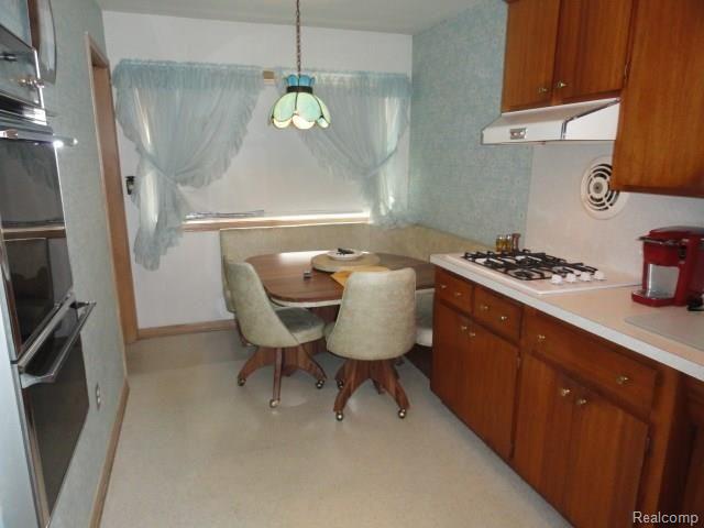 27914 Jean Road Warren, MI 48093 - Photo 4 of 19 4.JPG