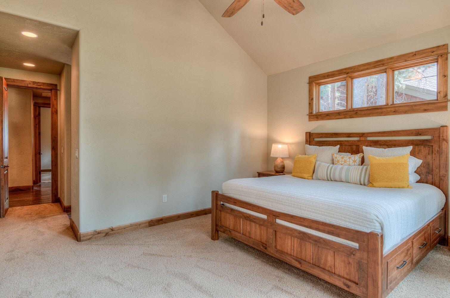 56172 Sable Rock Loop Bend, OR 97707 - Photo 17 of 43 xXCXsDvu