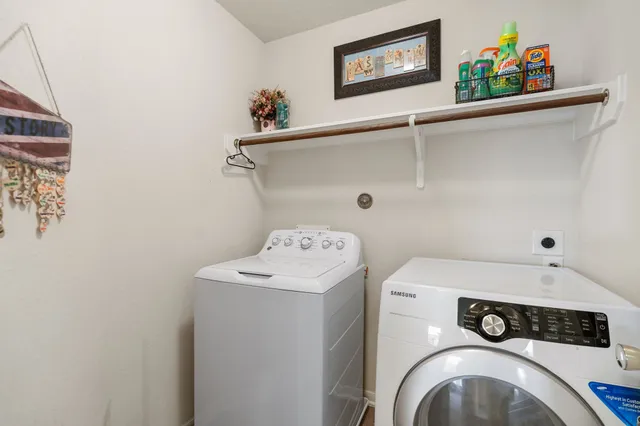 $279,900 | 14815 Isle Of Pines Court, Houston, TX 77049