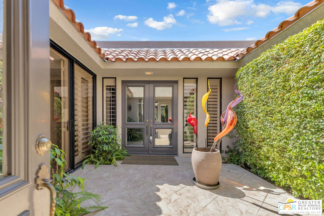 5 Stanford Drive Rancho Mirage, CA 92270 - Photo 3 of 50