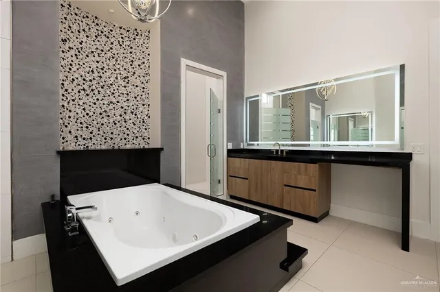 $8,700 | 1000 Travis Street, Mission, TX 78572