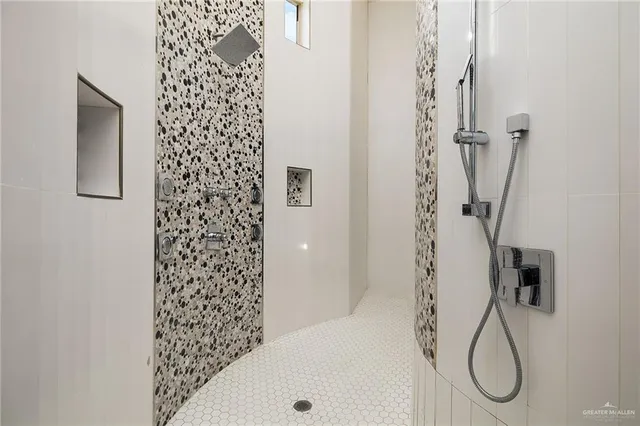 $8,700 | 1000 Travis Street, Mission, TX 78572