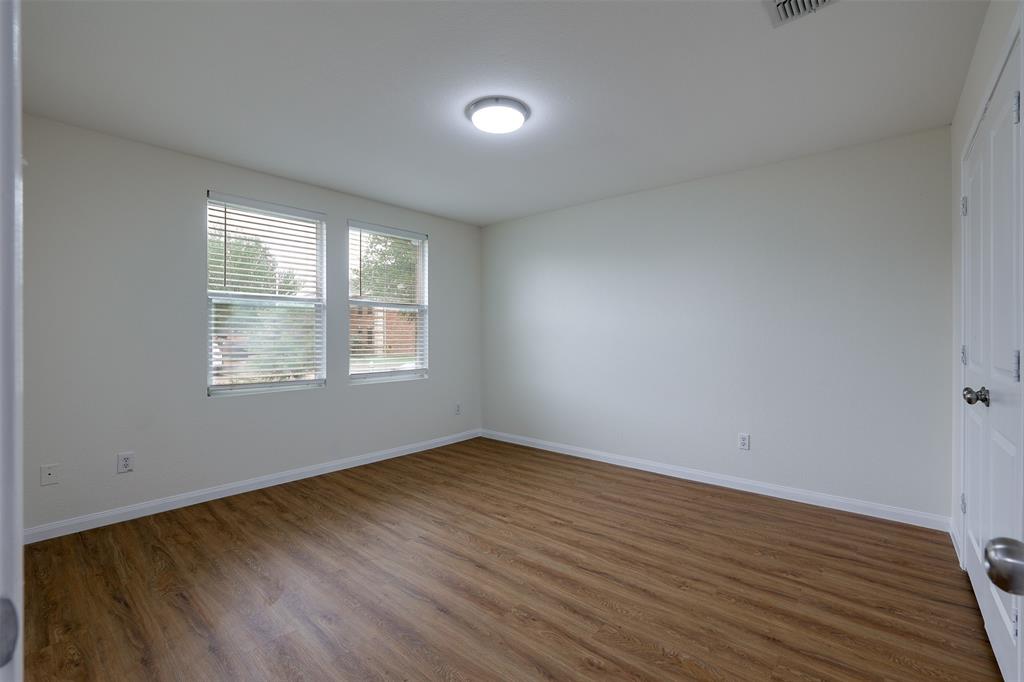 8422 Seven Hills Road Arlington, TX 76002 - Photo 4 of 28