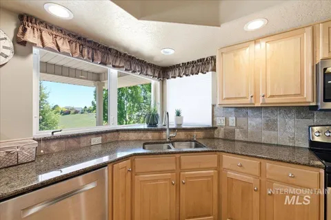 $999,900 | 9547 West Golden View Drive, Star, ID 83669