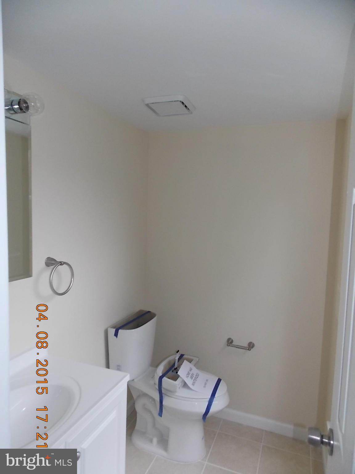 3821 Endicott Place Springdale, MD 20721 - Photo 7 of 22 Half bath