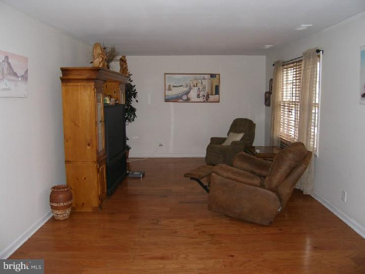 109 Green Ridge Road Voorhees, NJ 08043 - Photo 3 of 13