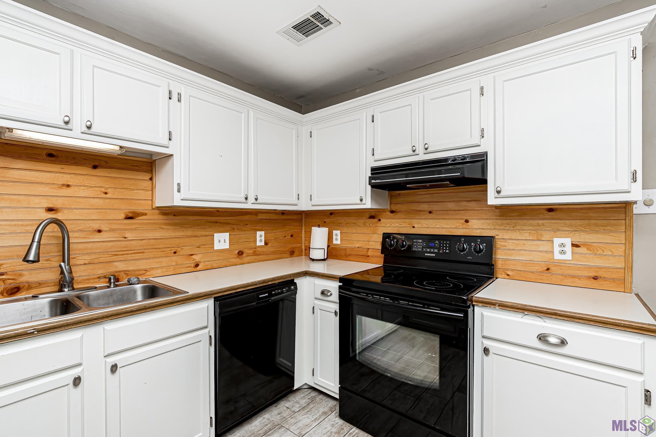 2069 Deer Ridge Avenue Baton Rouge, LA 70816 - Photo 7 of 18 Gallery Image 7
