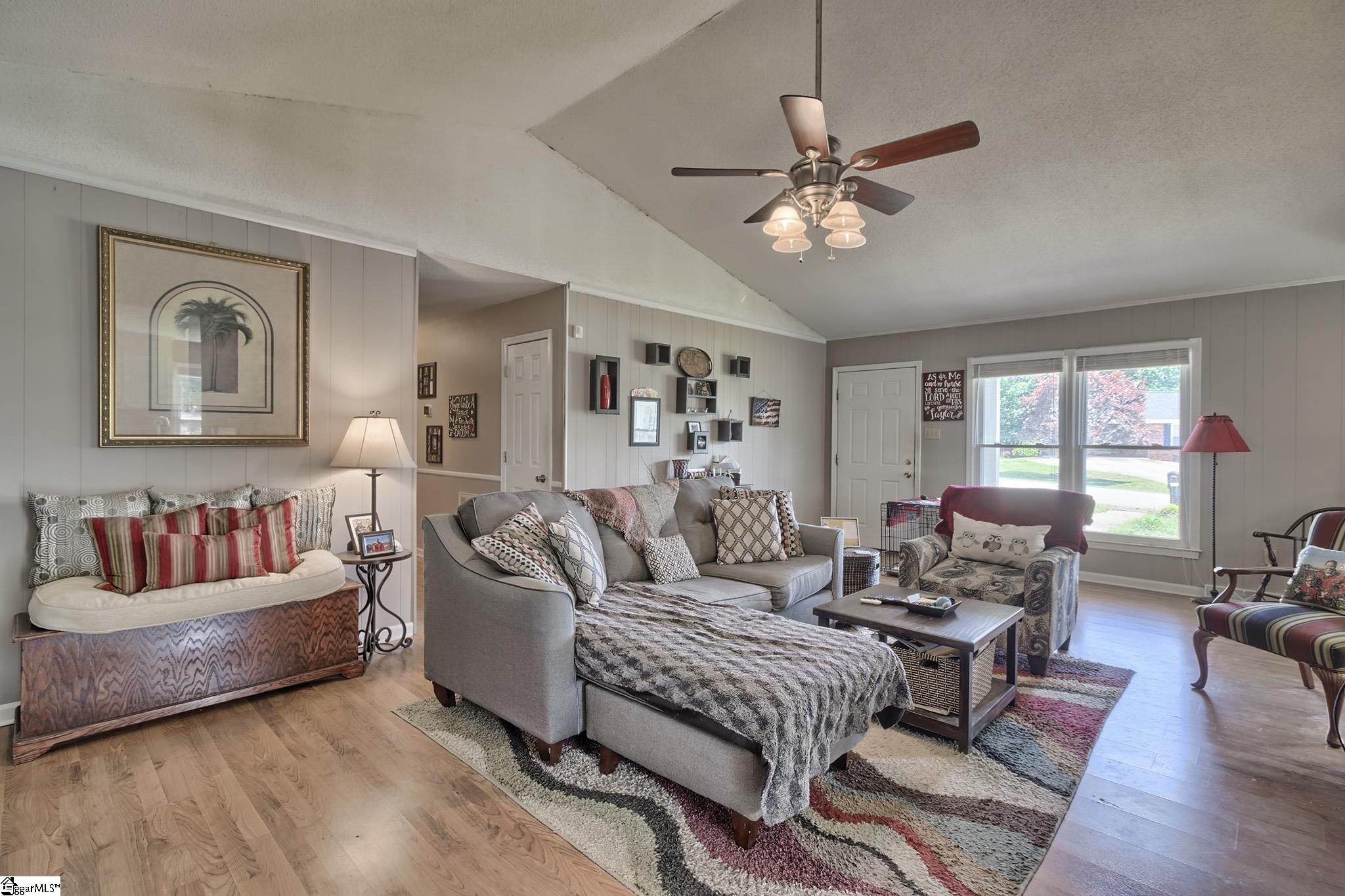 520 Longview Terrace Greer, SC 29650 - Photo 2 of 15 Gallery Image 2