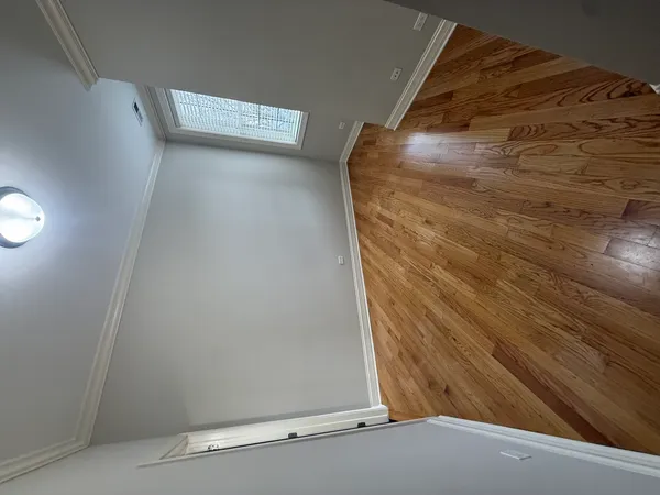 $3,000 | 2338 West Morse Avenue, Unit 2A, Chicago, IL 60645