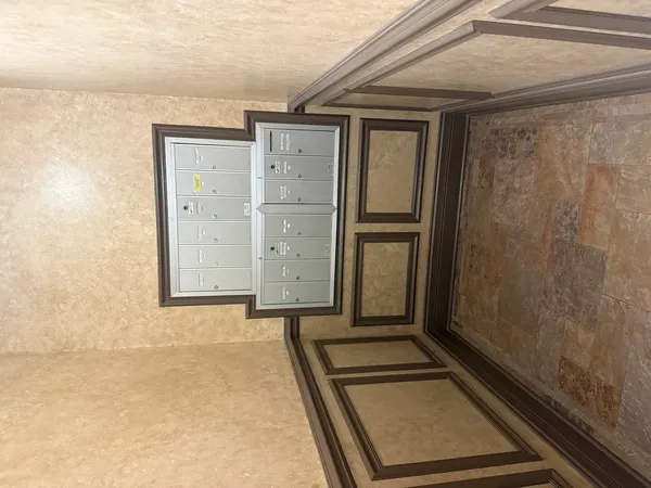 $3,000 | 2338 West Morse Avenue, Unit 2A, Chicago, IL 60645