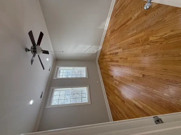 $3,000 | 2338 West Morse Avenue, Unit 2A, Chicago, IL 60645