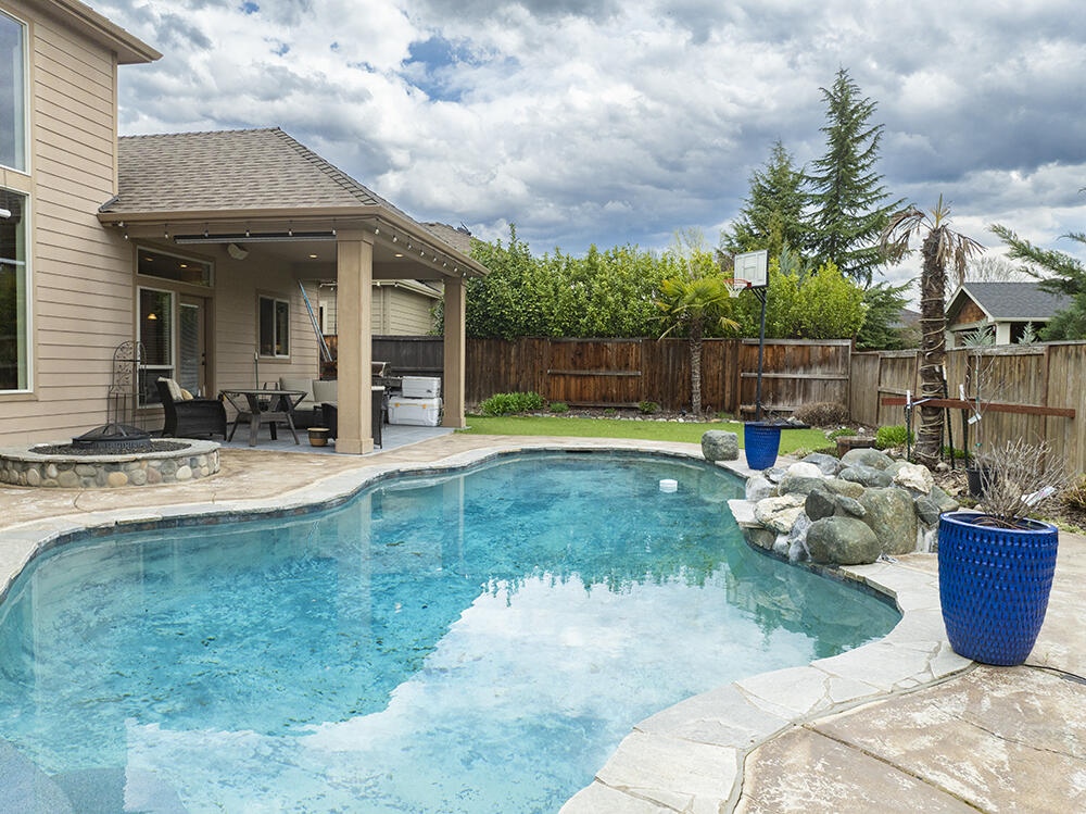 964 Pumpkin Ridge Eagle Point, OR 97524 - Photo 42 of 54 40