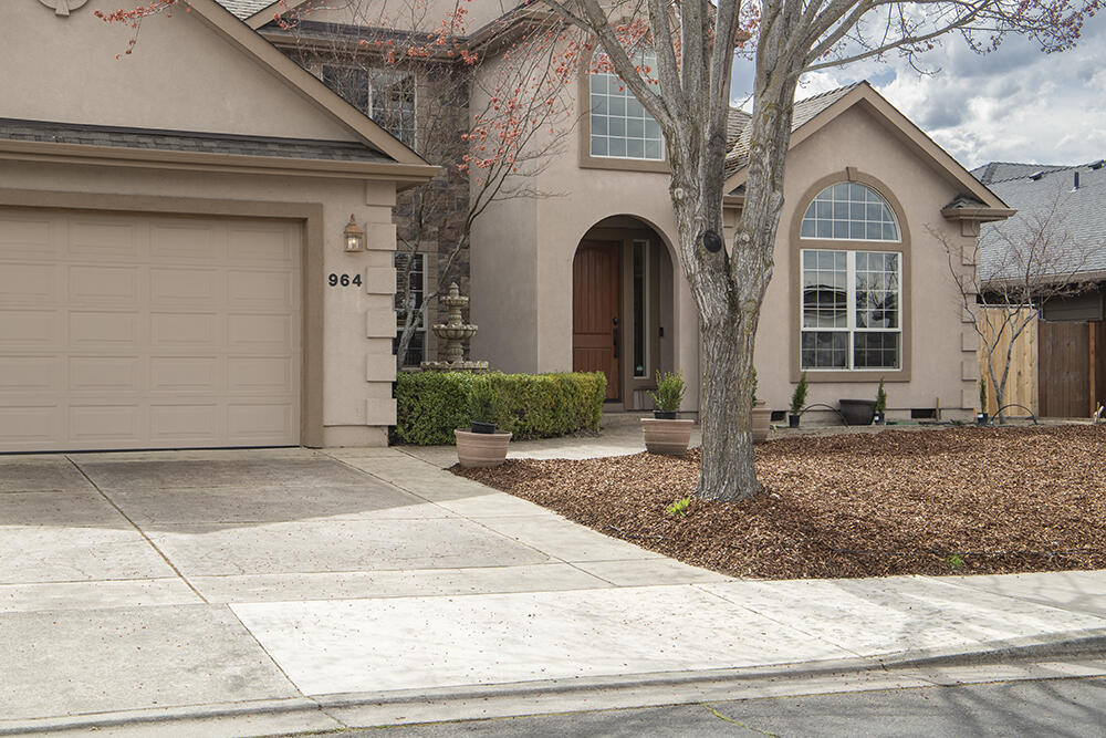 964 Pumpkin Ridge Eagle Point, OR 97524 - Photo 45 of 54 43