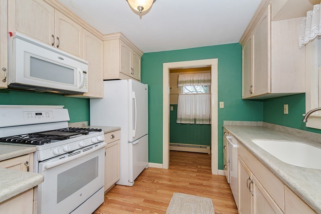 465 River Road Tewksbury, MA 01876 - Photo 11 of 33 Gallery Image 11
