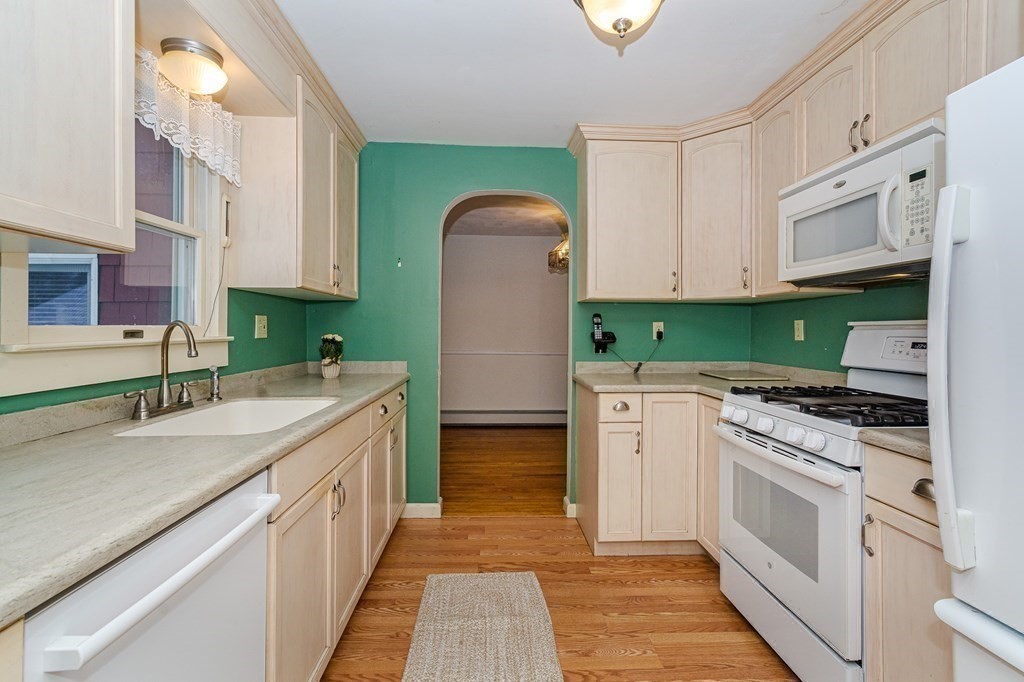 465 River Road Tewksbury, MA 01876 - Photo 12 of 33 Gallery Image 12