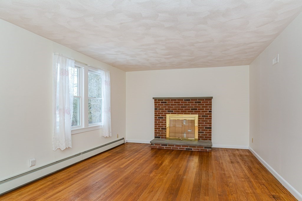 465 River Road Tewksbury, MA 01876 - Photo 5 of 33 Gallery Image 5