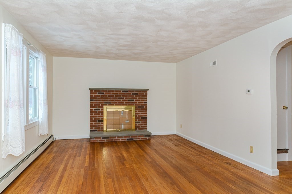 465 River Road Tewksbury, MA 01876 - Photo 6 of 33 Gallery Image 6