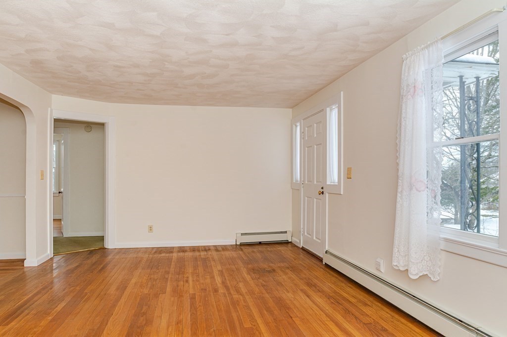 465 River Road Tewksbury, MA 01876 - Photo 7 of 33 Gallery Image 7