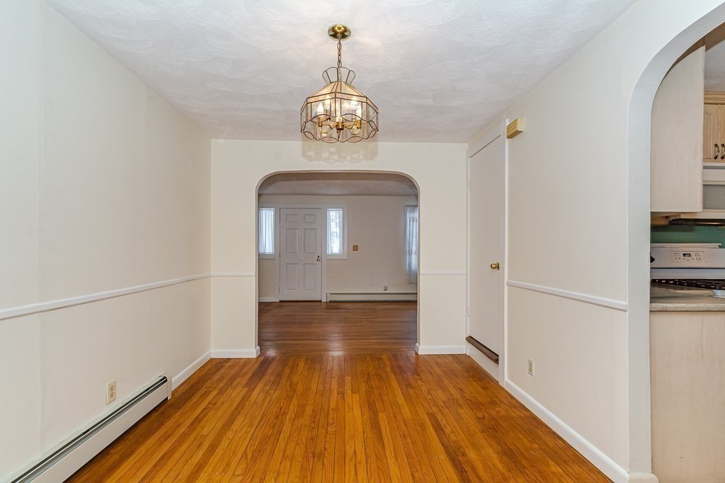 465 River Road Tewksbury, MA 01876 - Photo 8 of 33 Gallery Image 8