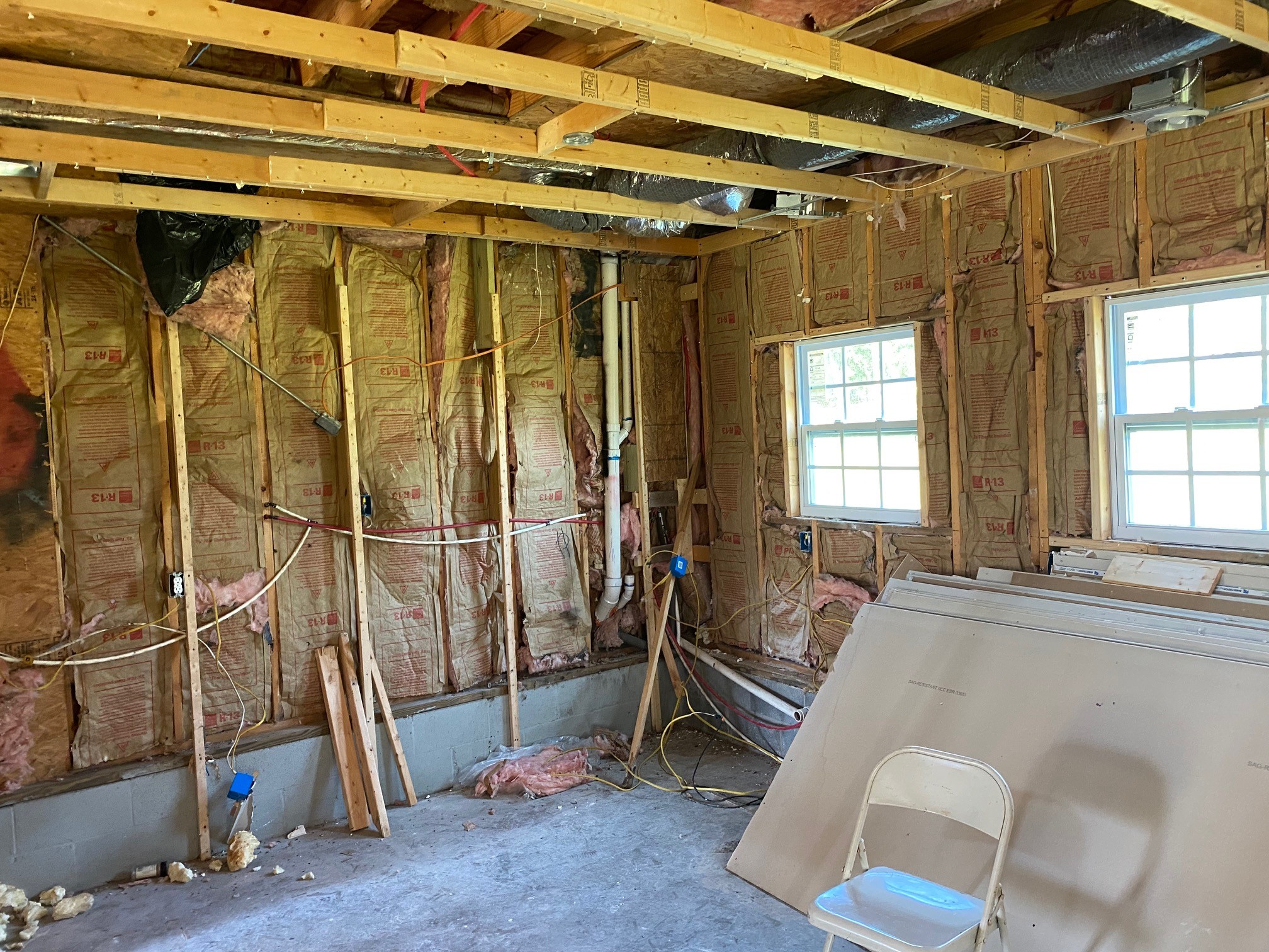 555 Shorts Road Pulaski, TN 38478 - Photo 15 of 19 a living room with a couch and a table