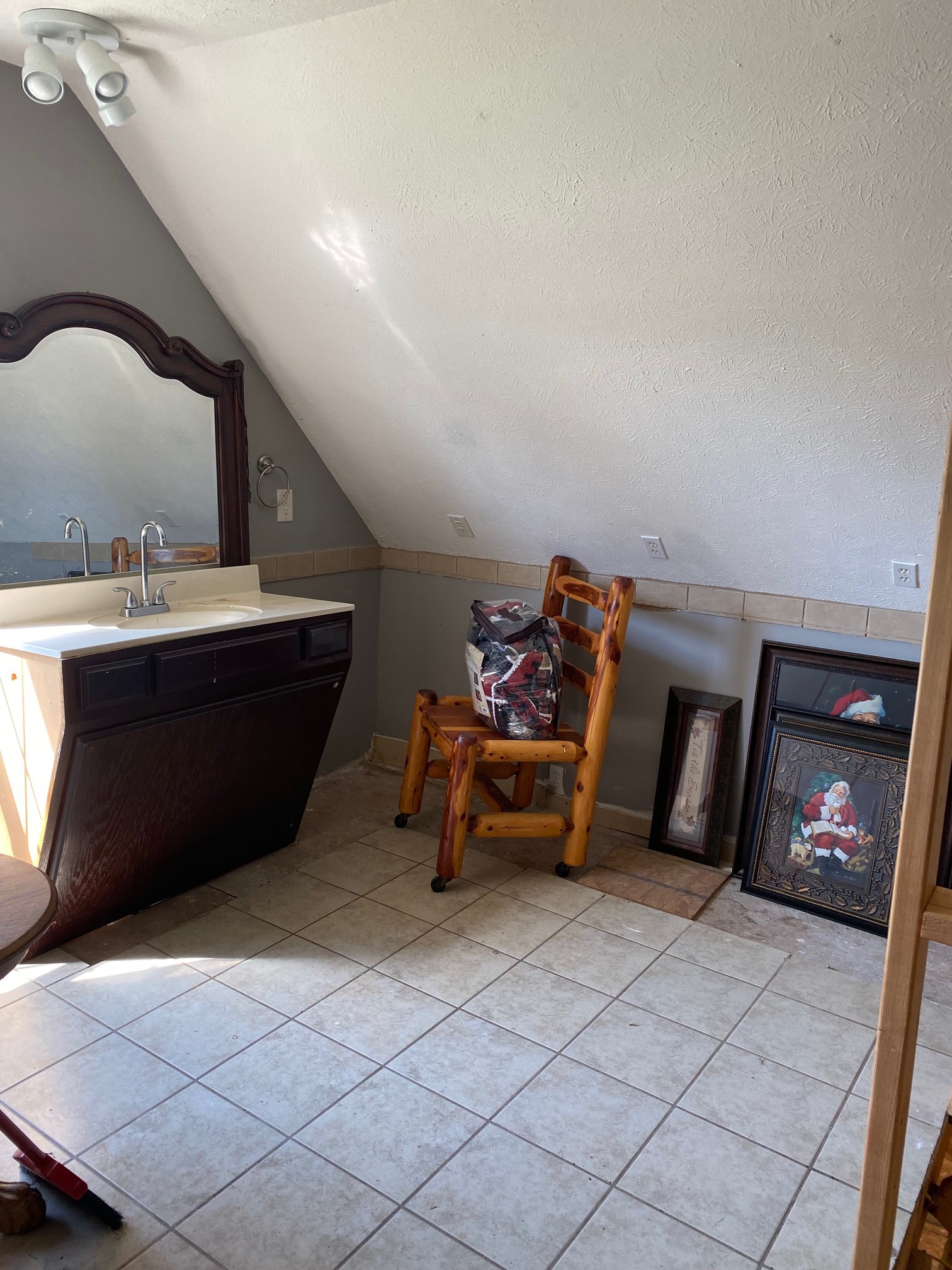 555 Shorts Road Pulaski, TN 38478 - Photo 17 of 19 a living room with furniture