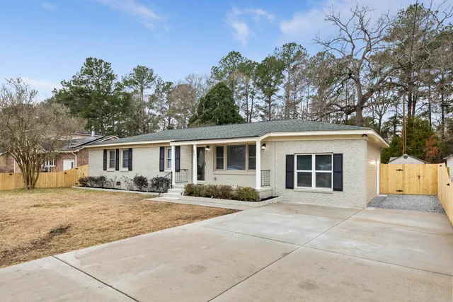 $375,000 | 217 Blossom Street, Goose Creek, SC 29445