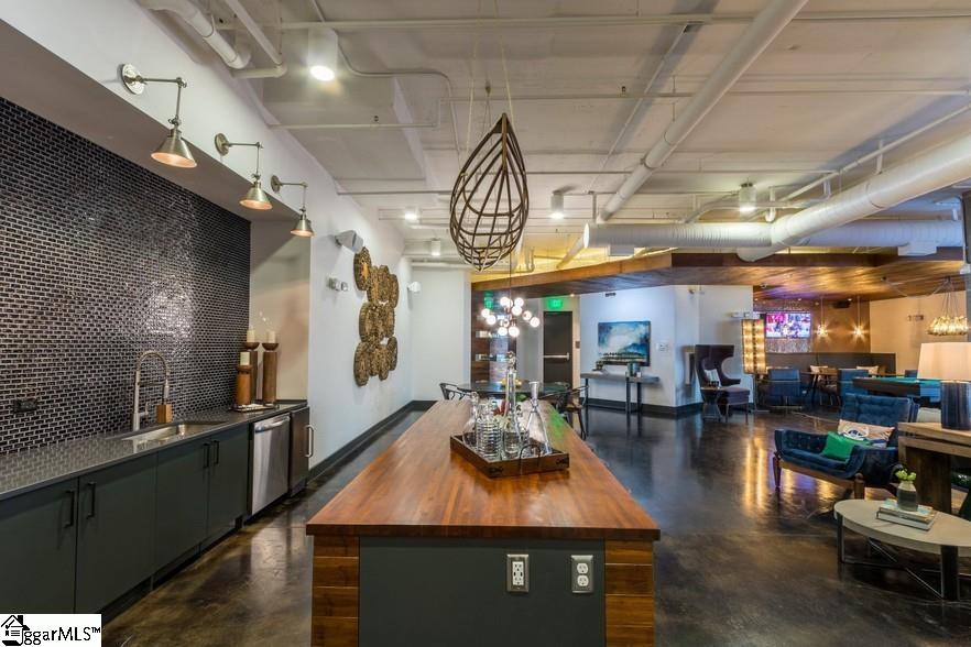 212 East Broad Street, Unit GOSSAMER Greenville, SC 29601 - Photo 10 of 28