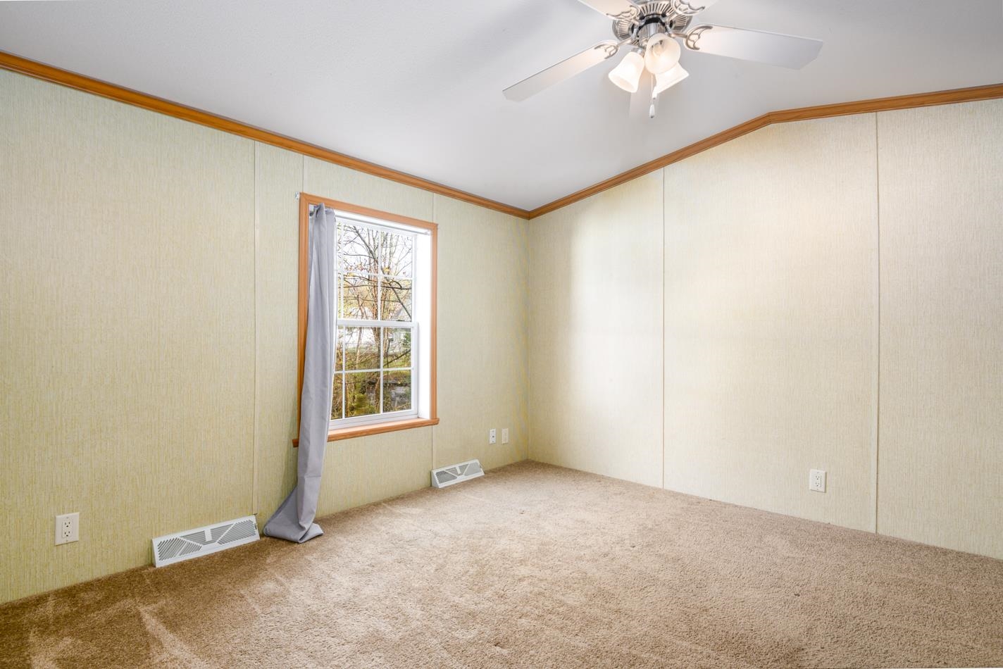 34 Amherst Road Newmarket, NH 03857 - Photo 12 of 18