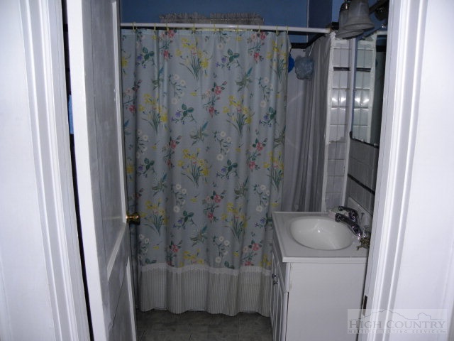 240 Watauga Drive Boone, NC 28607 - Photo 3 of 14 Gallery Image 3