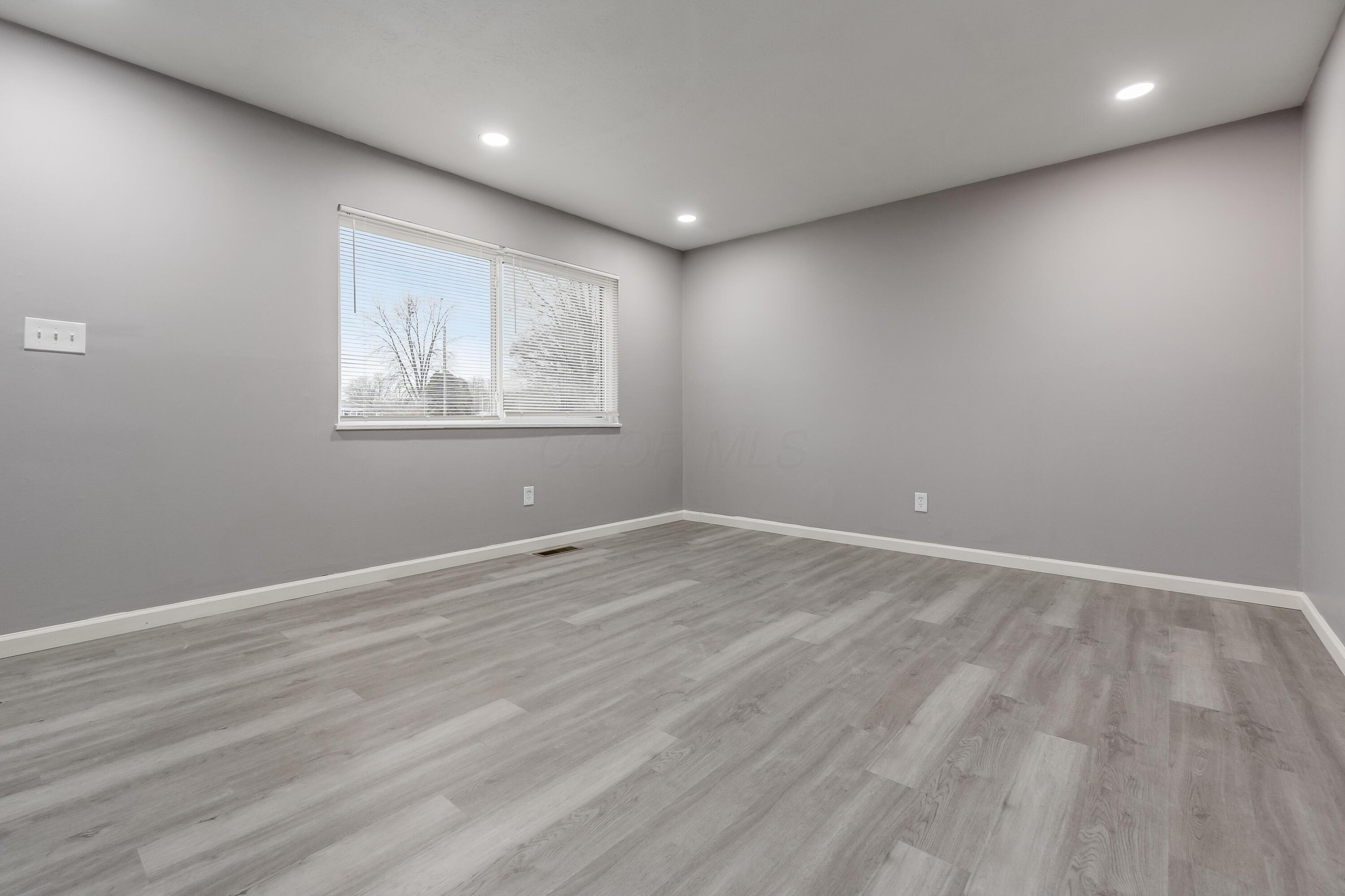 757 Ivorton Road South Columbus, OH 43207 - Photo 12 of 53