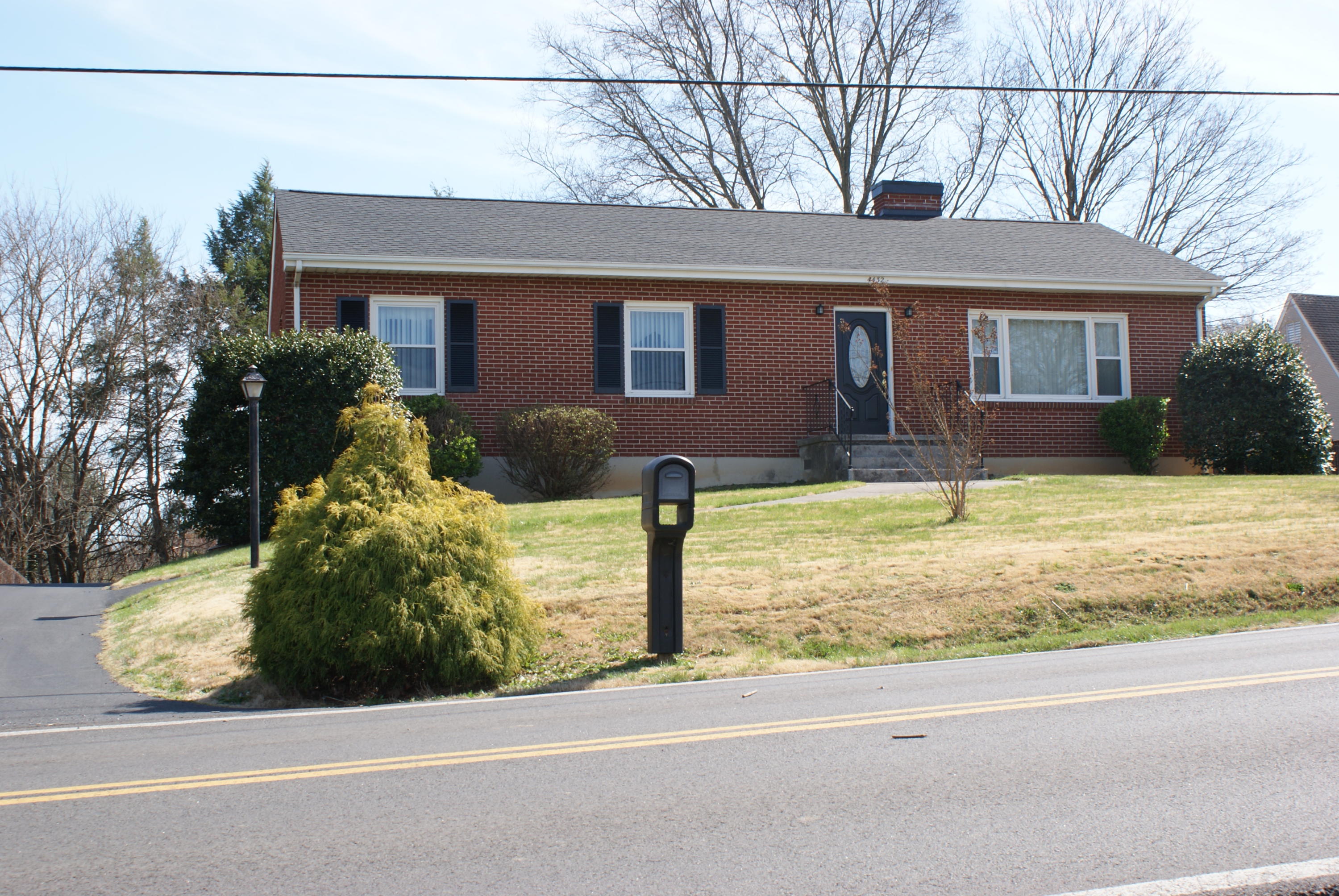 4432 Grandin Road Roanoke, VA 24018 - Photo 1 of 23 DSC02988