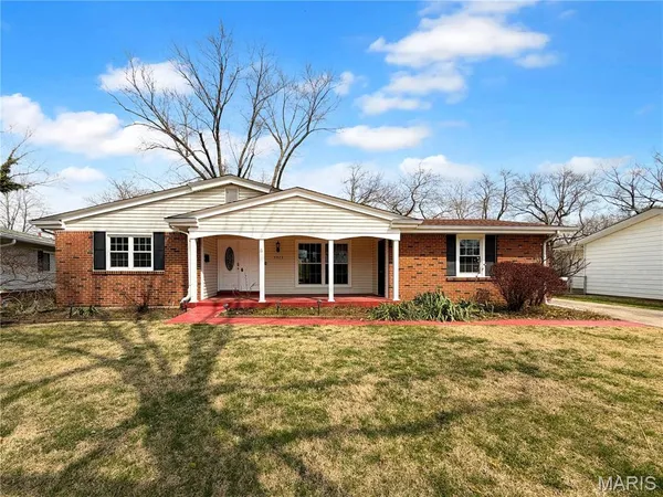$246,000 | 3325 Steed Drive, Florissant, MO 63033