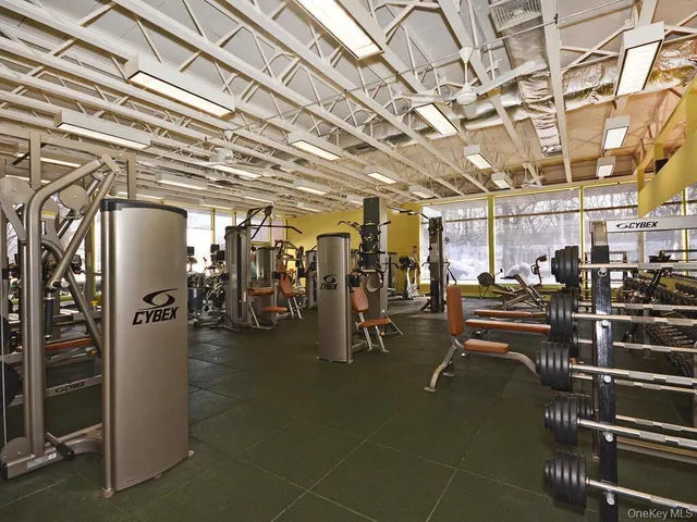 $379,000 | 5700 Arlington Avenue, Unit 15S | North Riverdale