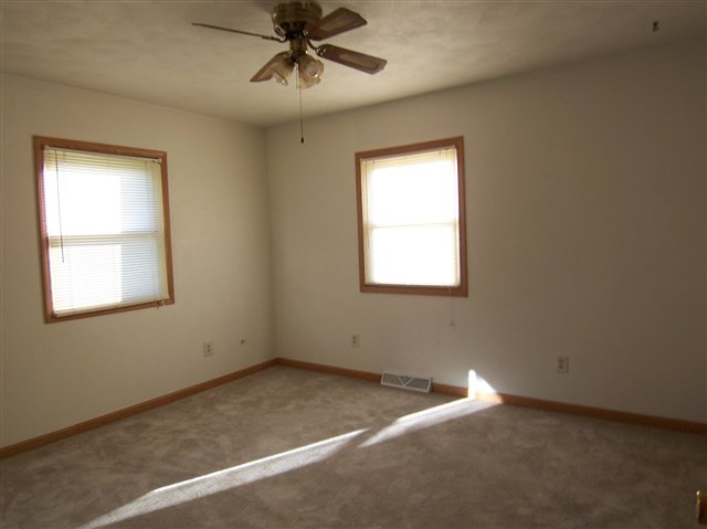 817 4th Street Colona, IL 61241 - Photo 9 of 12 Gallery Image 9