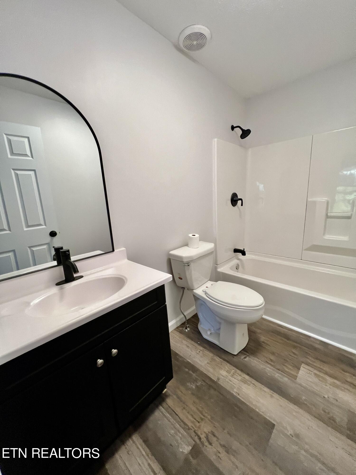 127 Piney Road Kodak, TN 37764 - Photo 31 of 51 20241008_132345323_iOS