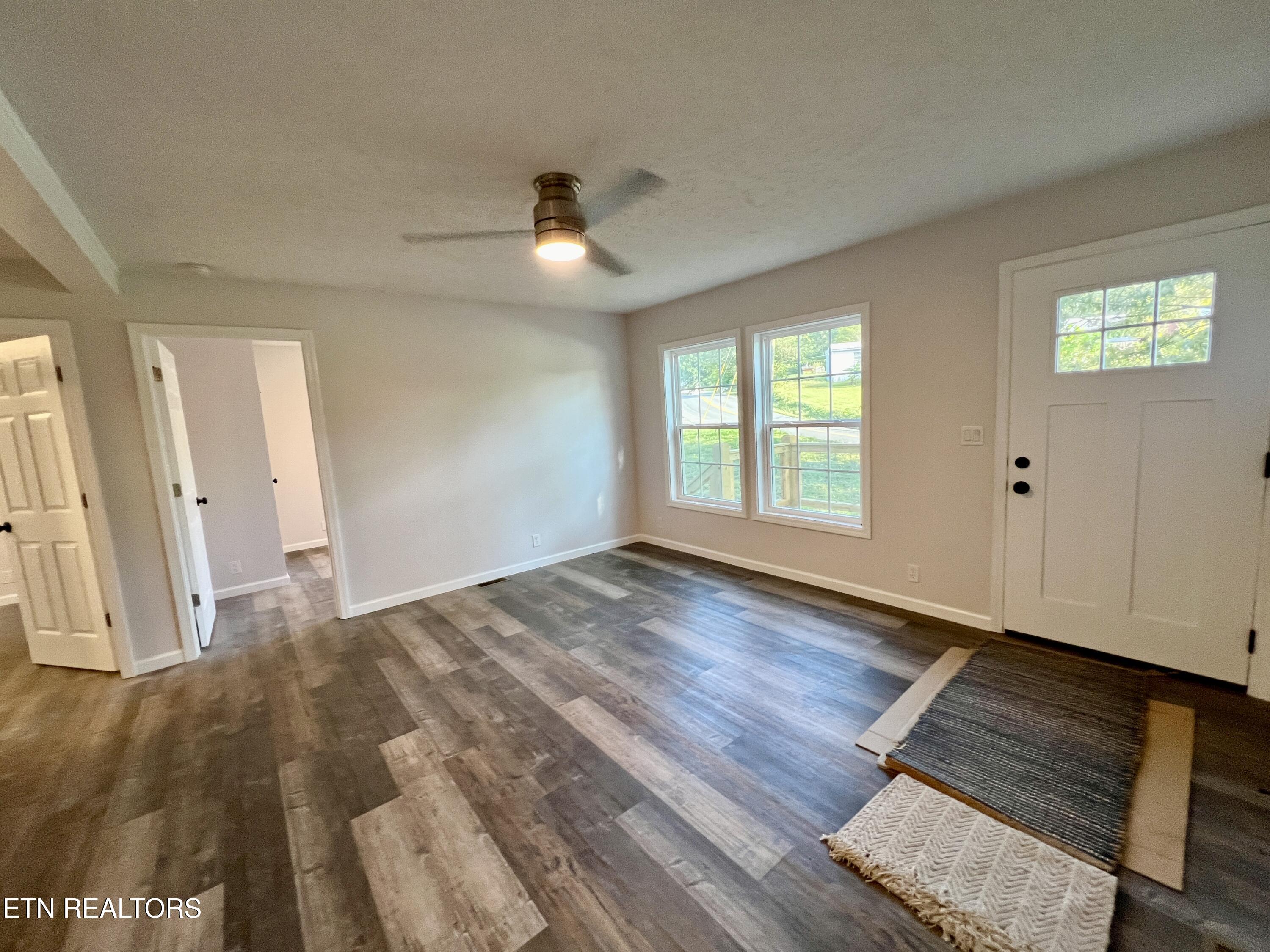 127 Piney Road Kodak, TN 37764 - Photo 8 of 51 20241008_133226334_iOS