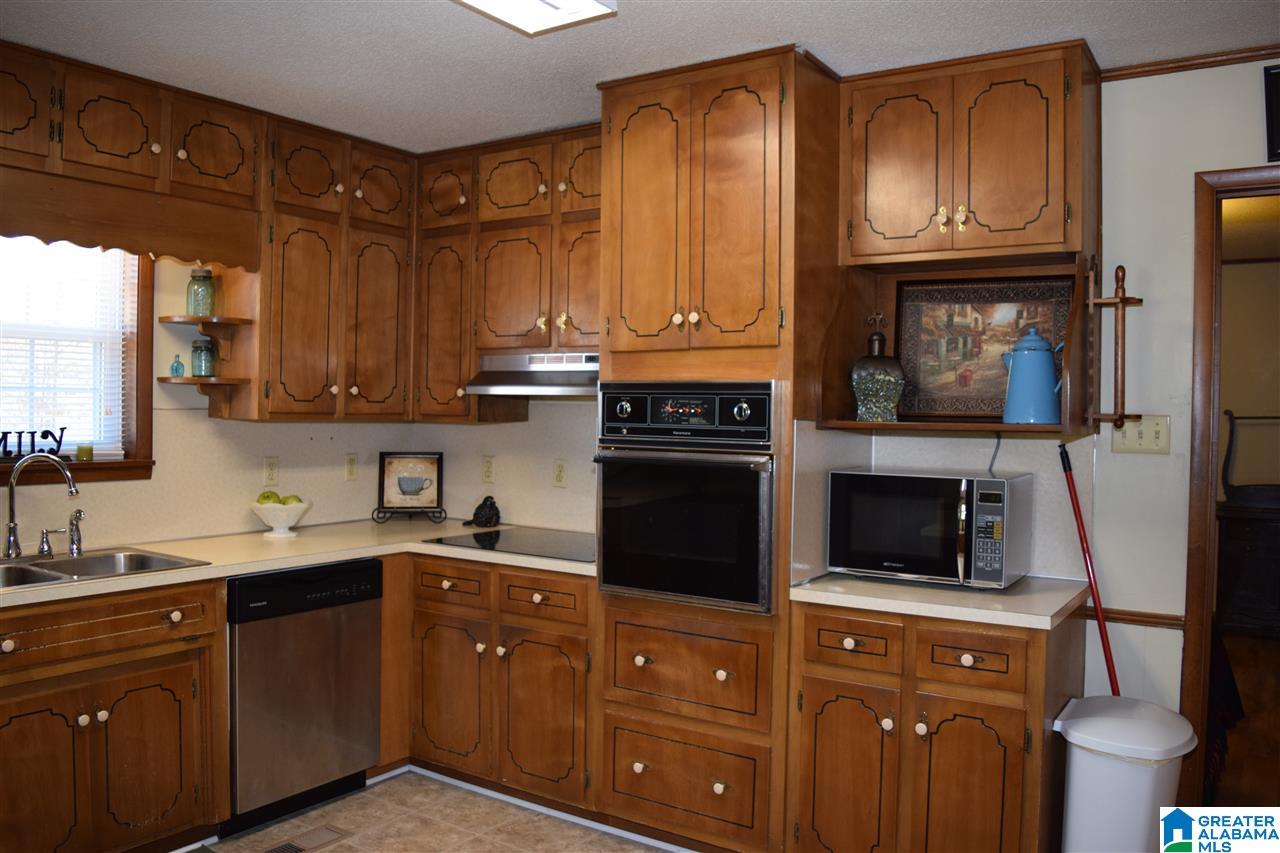 635 Robbins Road Hayden, AL 35079 - Photo 25 of 48
