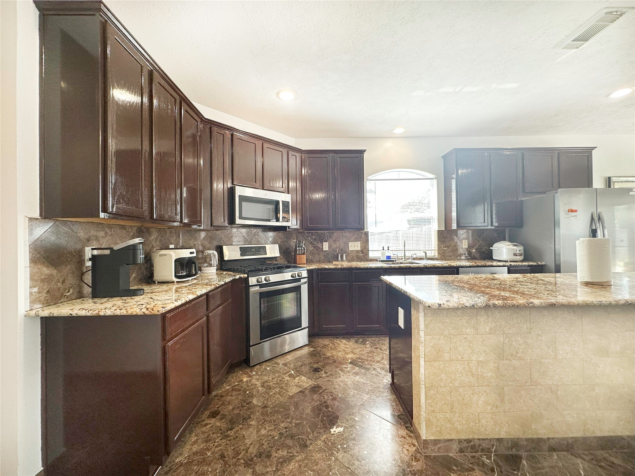 12114 Saybrook Point Lane Tomball, TX 77375 - Photo 17 of 46