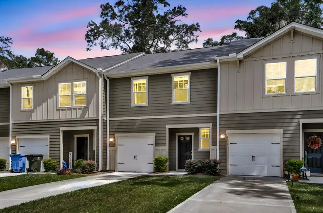 $329,900 | 8410 Hidden Baker's Trace, North Charleston, SC 29418