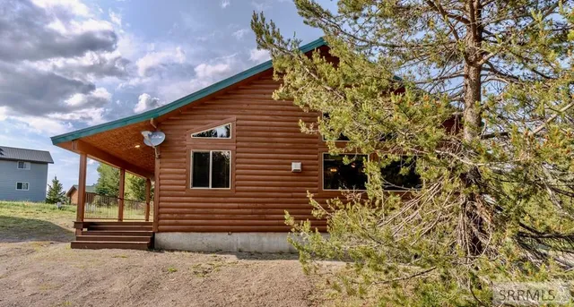 $664,000 | 4213 South Shoshone Road, Island Park, ID 83429